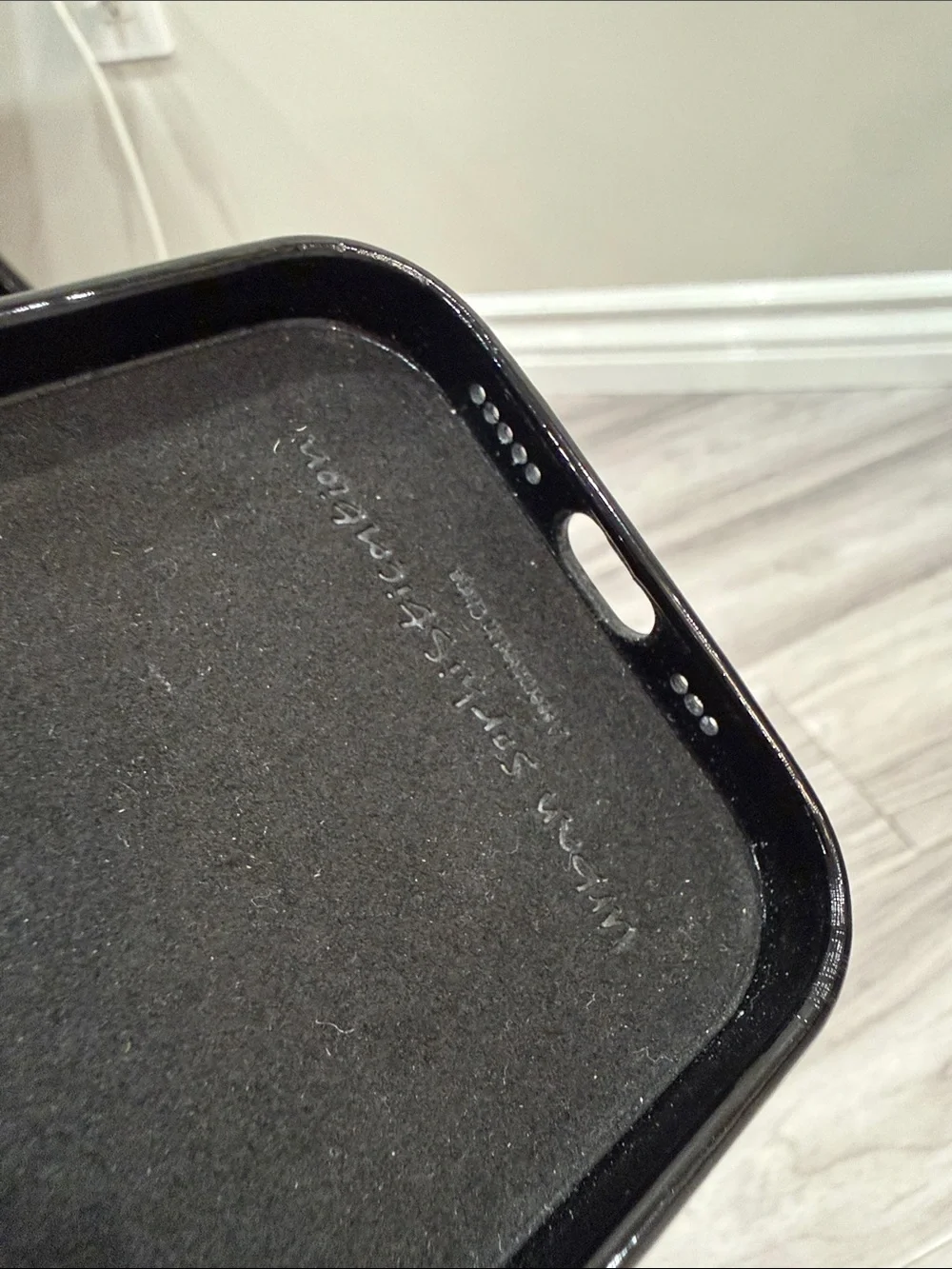 The Puffer Case® - Black Manhattan - iPhone 16 Pro